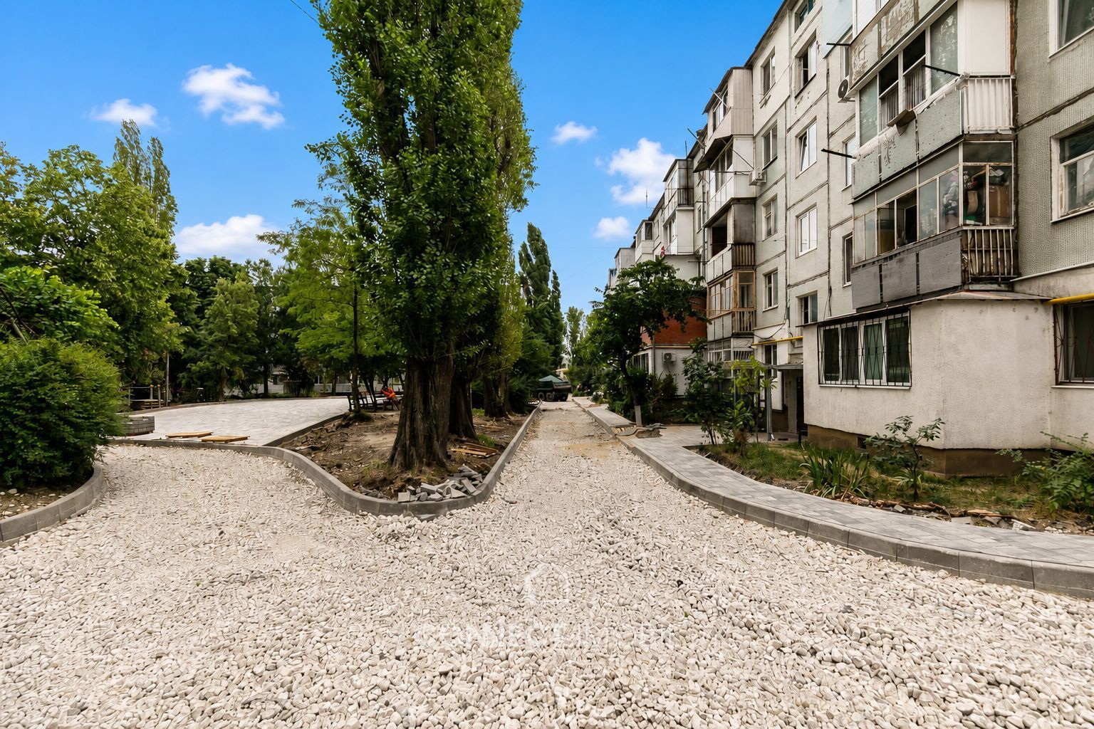 str. Grenoble, Botanica, Chisinau